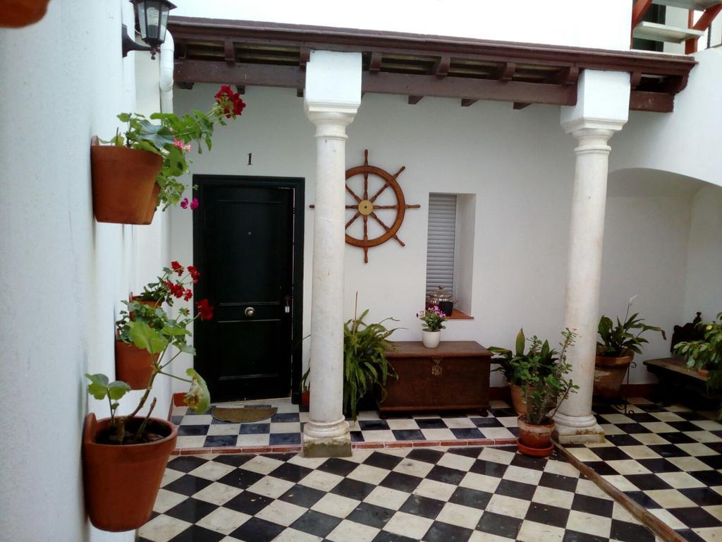 Apartamentos Porvera Jerez เฮเรซ เด ลาฟรอนเตรา ภายนอก รูปภาพ
