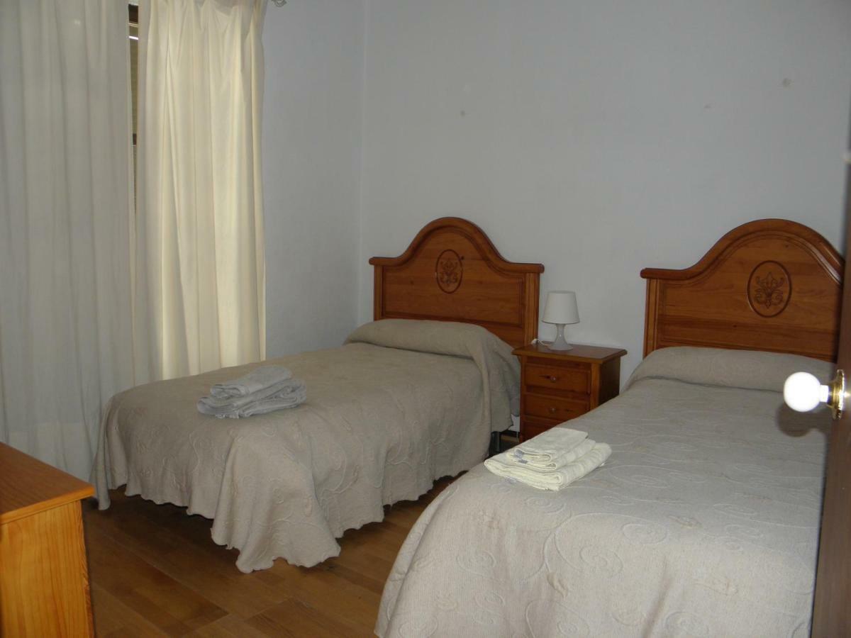 Apartamentos Porvera Jerez เฮเรซ เด ลาฟรอนเตรา ภายนอก รูปภาพ